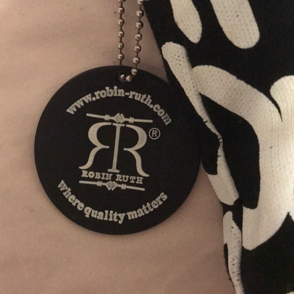 Robin Ruth Aruba Crossbody Bag - Picture 2 of 7